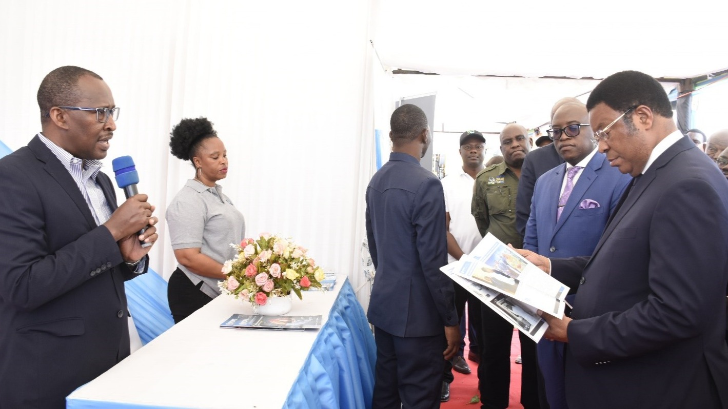 WAZIRI MKUU AIPONGEZA MAMLAKA KWA UTOAJI HUDUMA BORA KWA JAMII